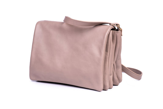 Bag Iris Rose, shoulder strap with side bellows.
